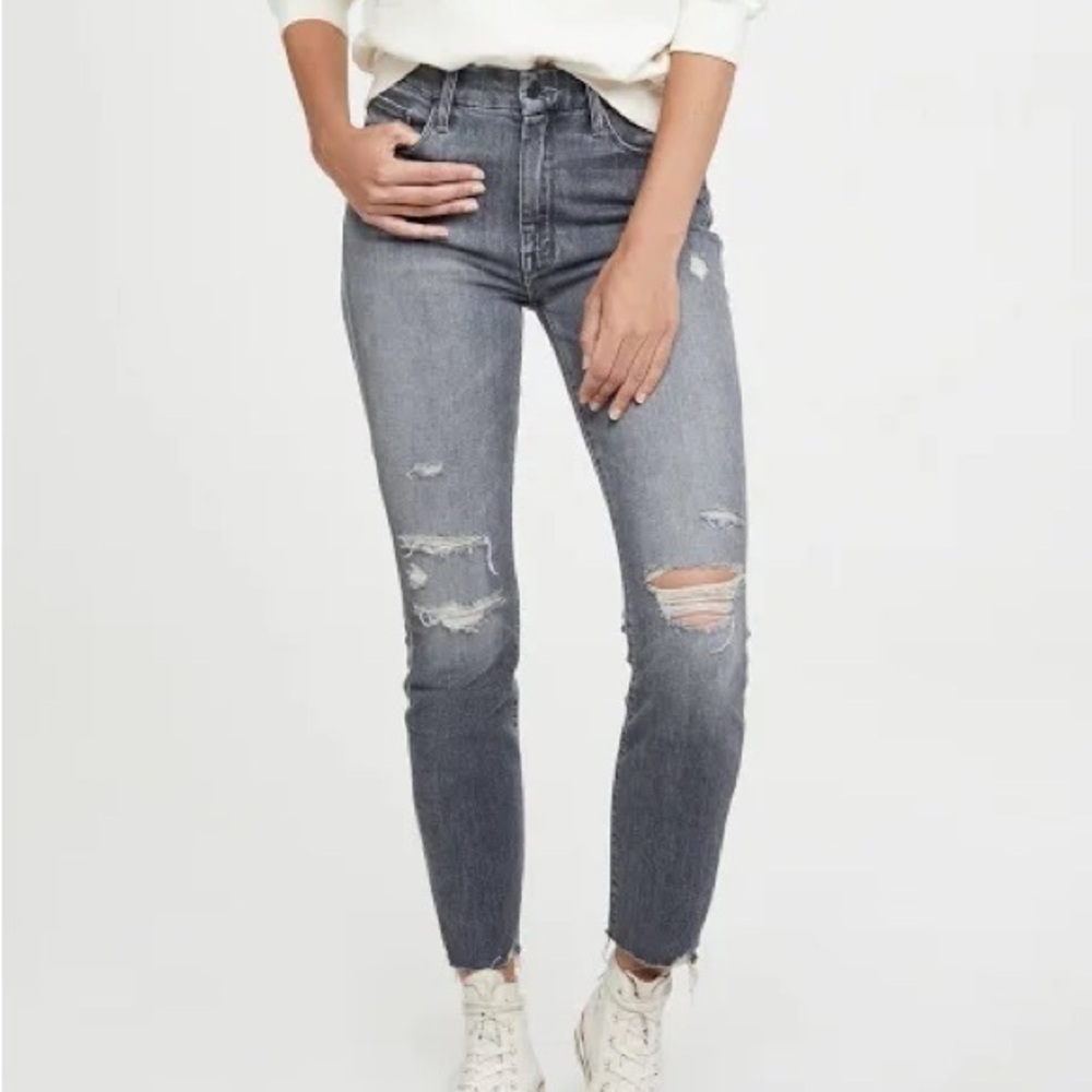 MOTHER high waisted looker ankle Nick fray grey jeans